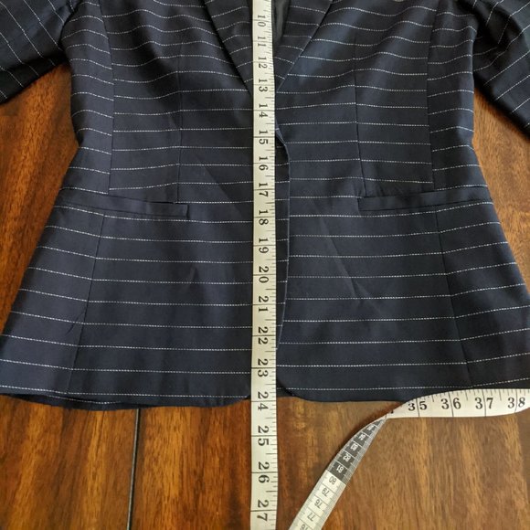 BANANA REPUBLIC Pinstripe Classic One Button Blazer Size 2 - Picture 4 of 15